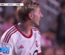 ?戏耍迈阿密防线!贝纳德斯基在多人包夹下,闪转腾挪打入进球